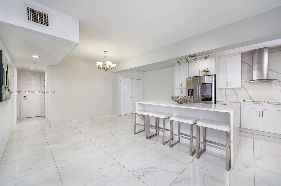 For Sale: $680,000 (3 beds, 3 baths, 1546 Square Feet)