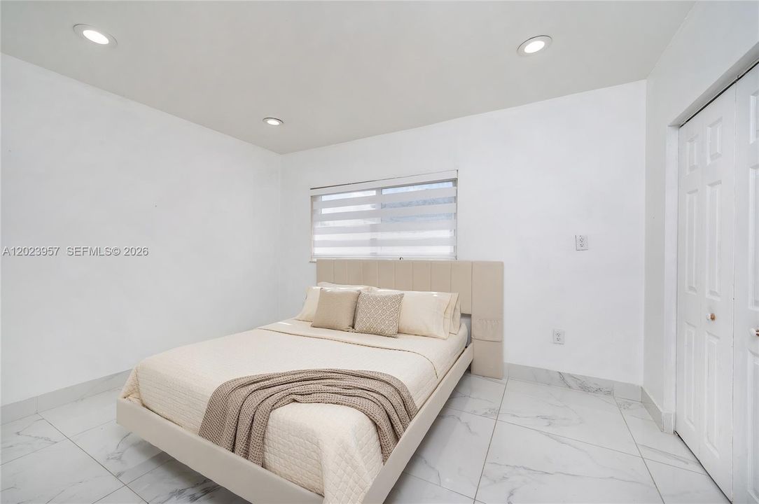 For Sale: $680,000 (3 beds, 3 baths, 1546 Square Feet)