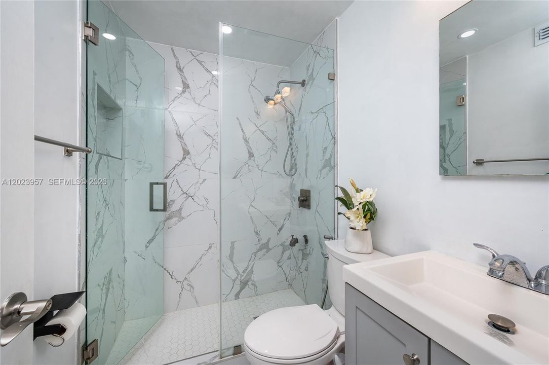 For Sale: $680,000 (3 beds, 3 baths, 1546 Square Feet)