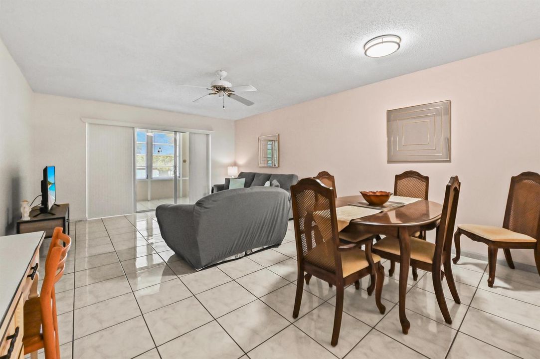 09 Dining area 01