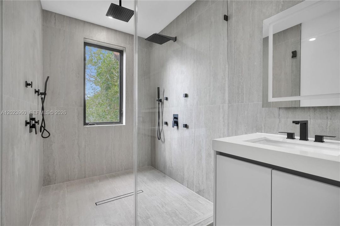 En Venta: $1,049,000 (3 camas, 3 baños, 0 Pies cuadrados)