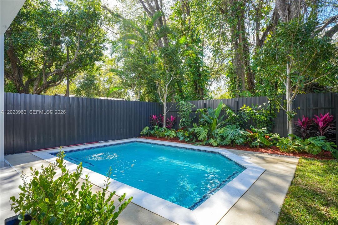 En Venta: $1,049,000 (3 camas, 3 baños, 0 Pies cuadrados)