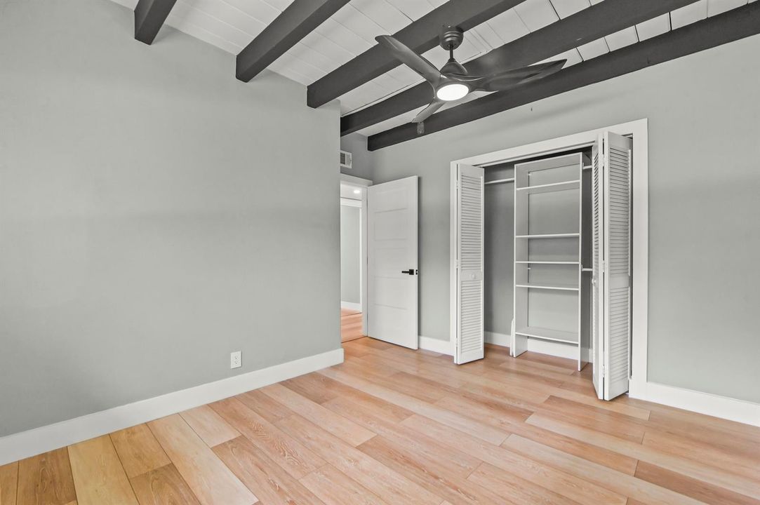 22 Bedroom 02
