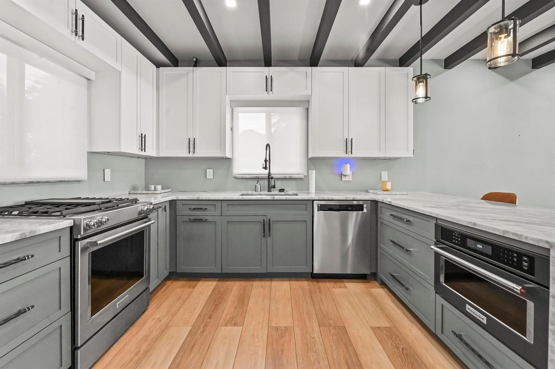 16 Kitchen 05