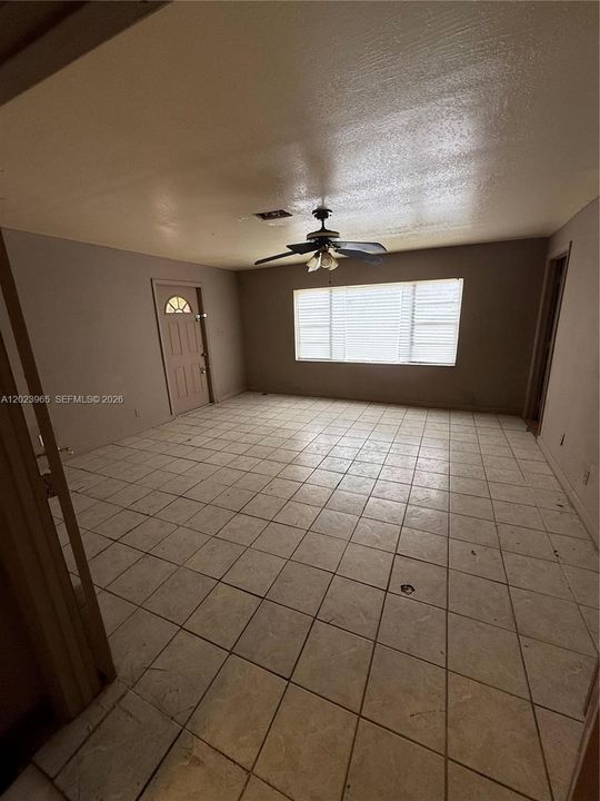 For Sale: $360,000 (4 beds, 2 baths, 1684 Square Feet)