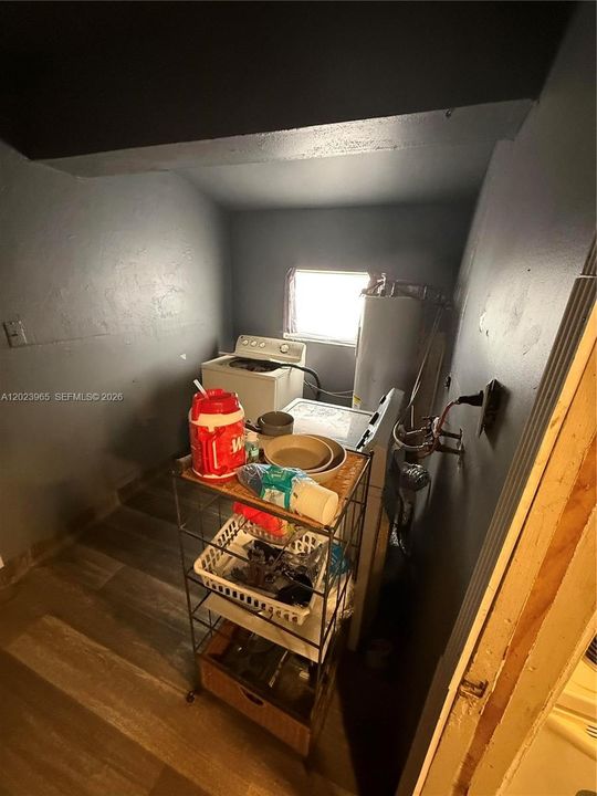 For Sale: $360,000 (4 beds, 2 baths, 1684 Square Feet)