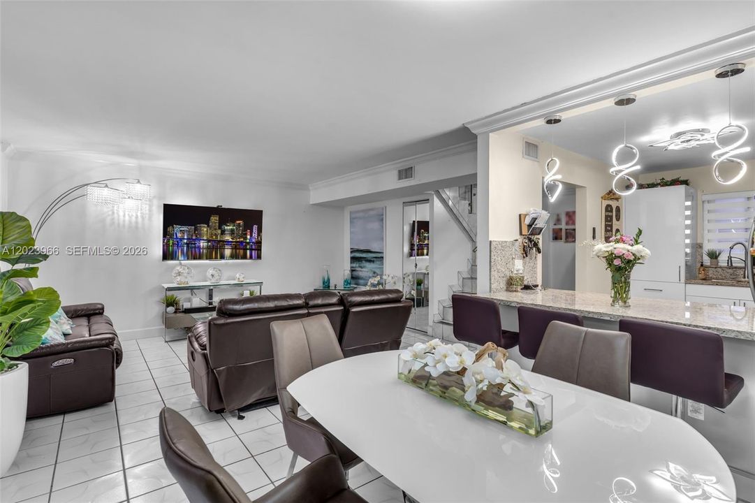 For Sale: $460,000 (3 beds, 2 baths, 1528 Square Feet)