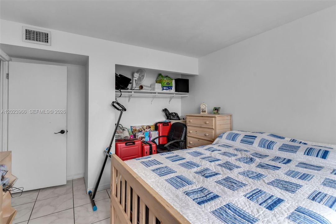 For Sale: $460,000 (3 beds, 2 baths, 1528 Square Feet)
