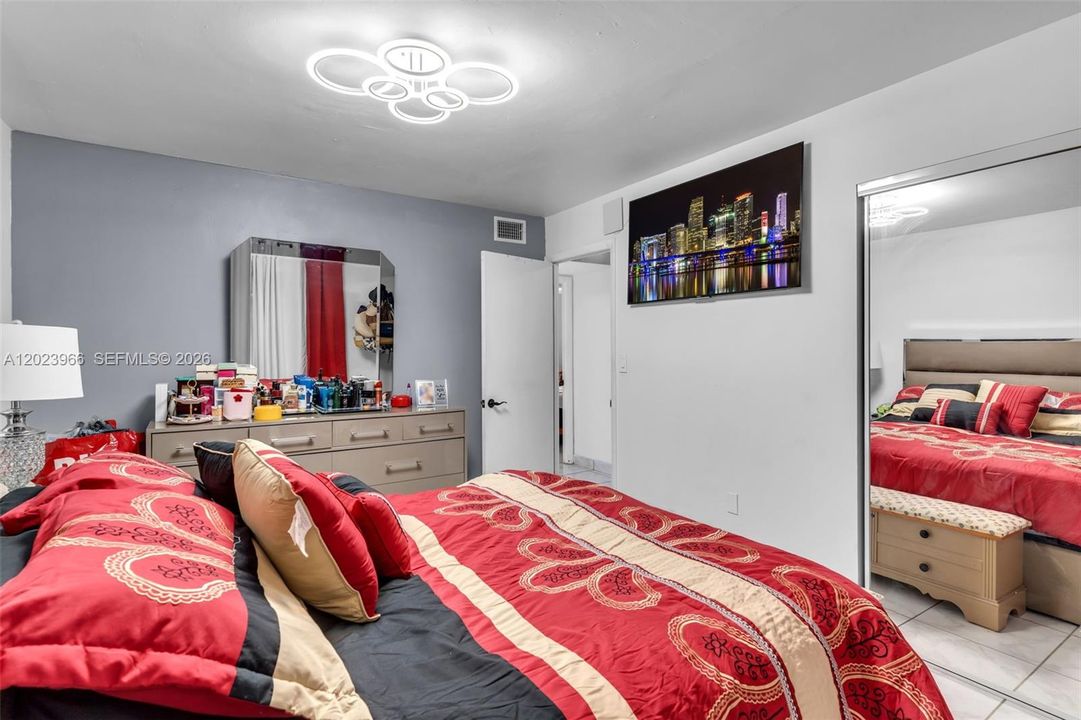 For Sale: $460,000 (3 beds, 2 baths, 1528 Square Feet)