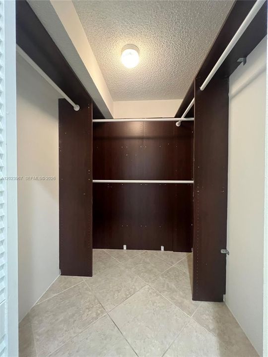 В аренду: $3,300 (2 спален, 2 ванн, 1644 Квадратных фут)