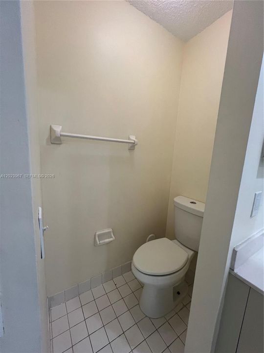 В аренду: $3,300 (2 спален, 2 ванн, 1644 Квадратных фут)