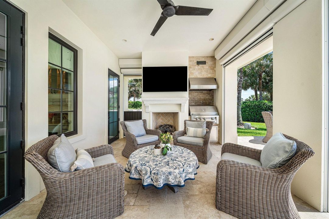 053-1884SoutheastSailfishPointBoulevard-