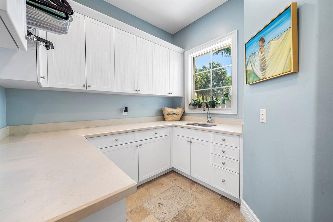 021-1884SoutheastSailfishPointBoulevard-