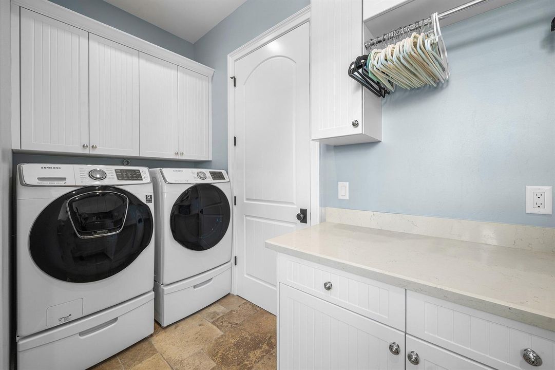 022-1884SoutheastSailfishPointBoulevard-