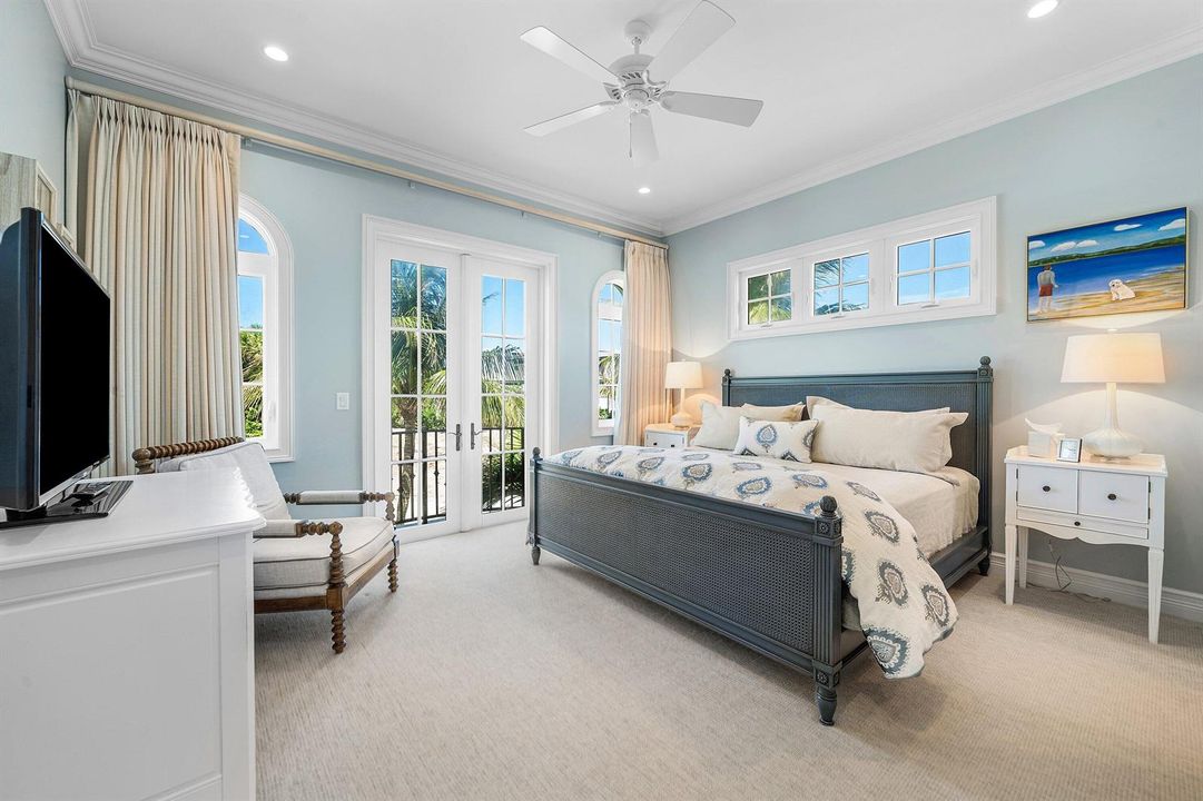 049-1884SoutheastSailfishPointBoulevard-
