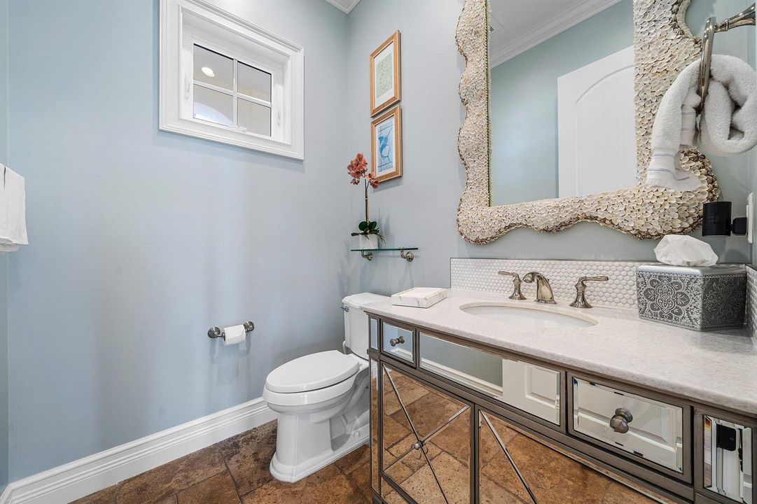 025-1884SoutheastSailfishPointBoulevard-