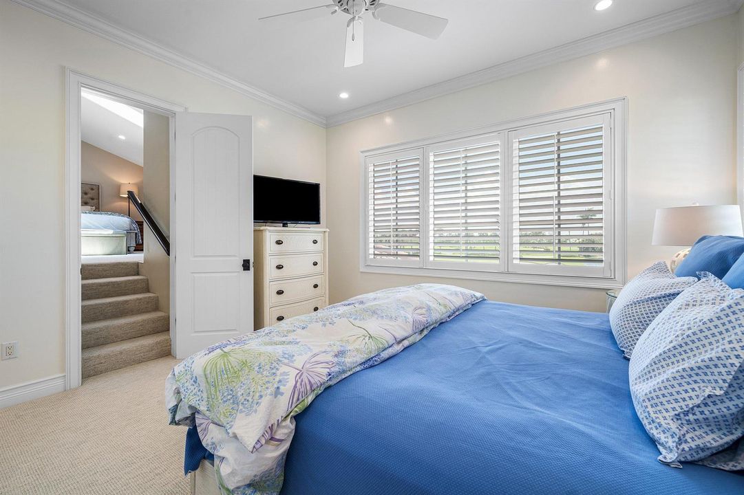 037-1884SoutheastSailfishPointBoulevard-