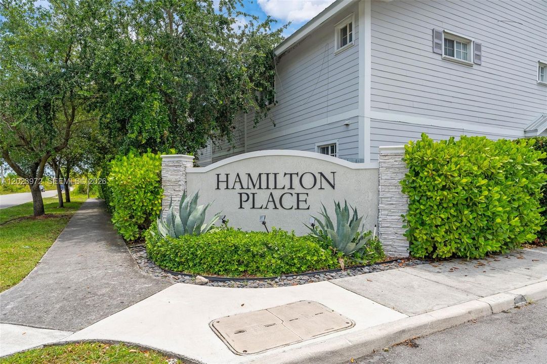For Sale: $380,000 (3 beds, 2 baths, 1542 Square Feet)
