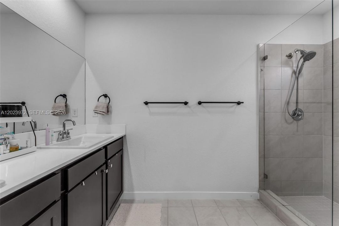 For Sale: $380,000 (3 beds, 2 baths, 1542 Square Feet)