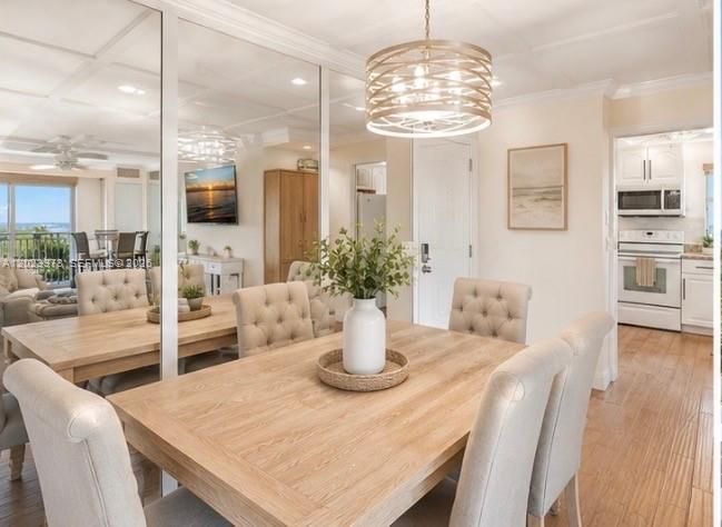 For Rent: $7,000 (2 beds, 2 baths, 1100 Square Feet)
