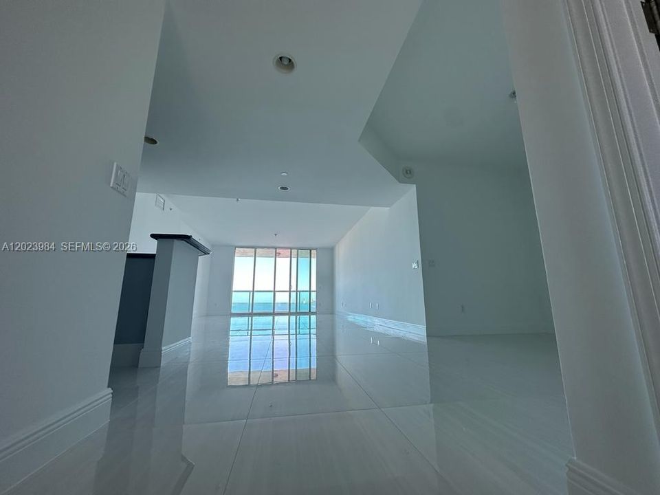 For Rent: $3,800 (2 beds, 2 baths, 1742 Square Feet)