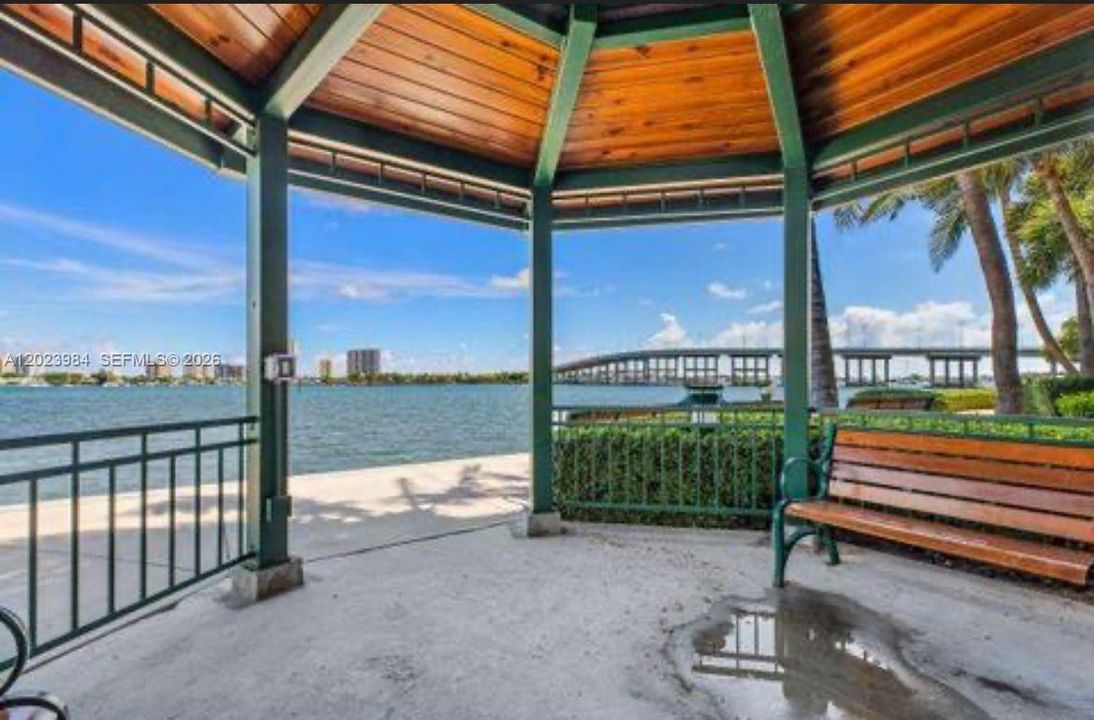 For Rent: $3,800 (2 beds, 2 baths, 1742 Square Feet)