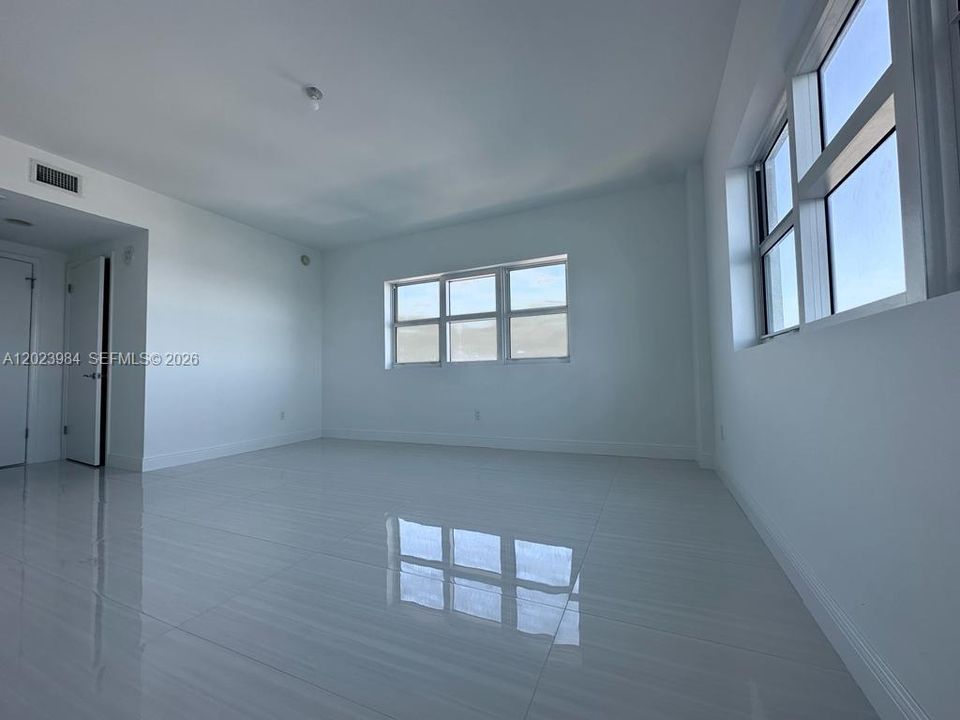 For Rent: $3,800 (2 beds, 2 baths, 1742 Square Feet)