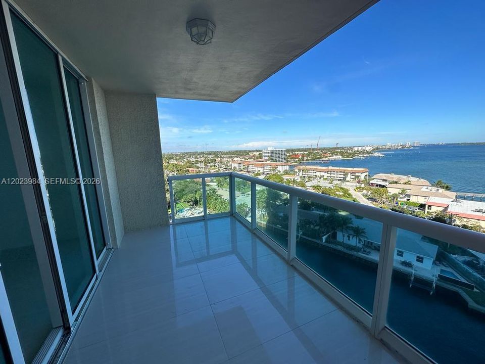 For Rent: $3,800 (2 beds, 2 baths, 1742 Square Feet)
