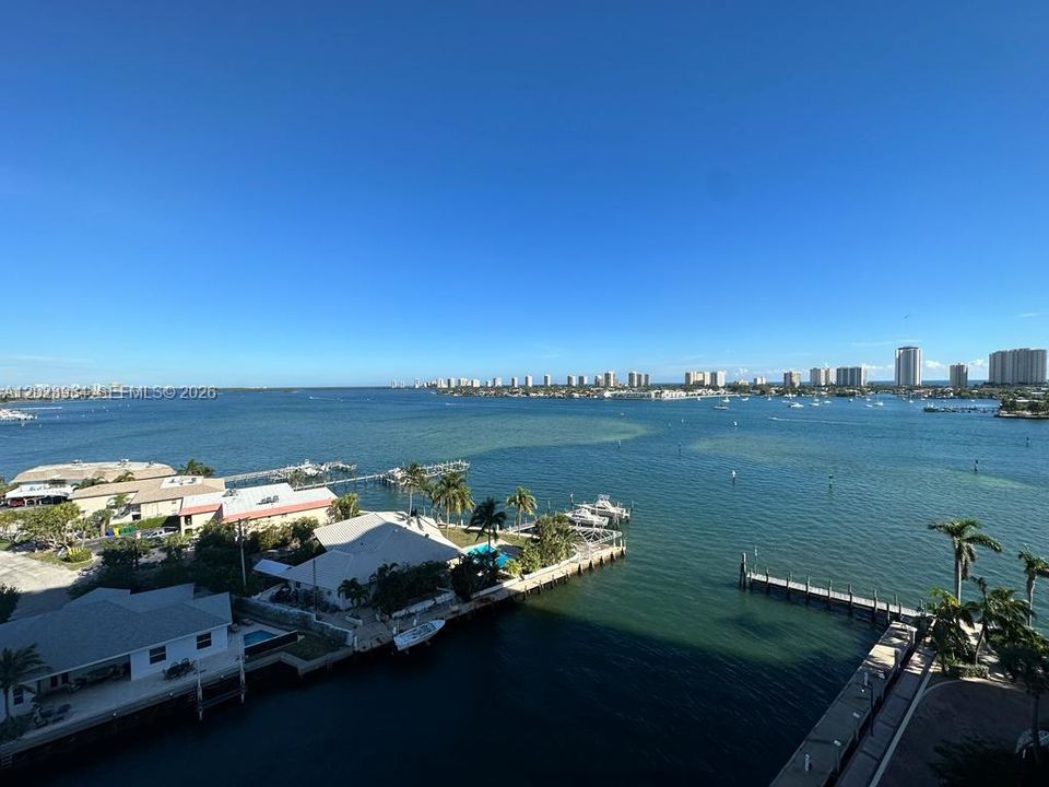For Rent: $3,800 (2 beds, 2 baths, 1742 Square Feet)