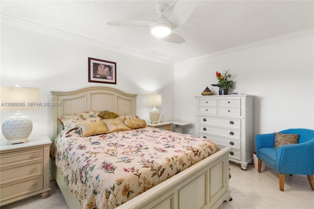 For Sale: $259,000 (2 beds, 2 baths, 1280 Square Feet)