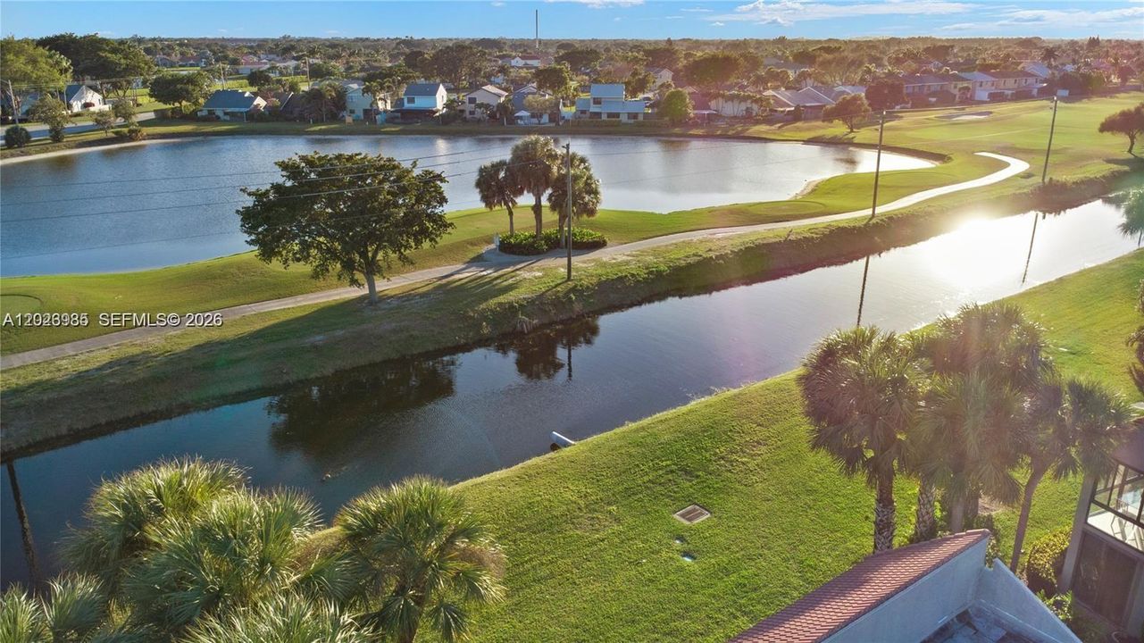 For Sale: $259,000 (2 beds, 2 baths, 1280 Square Feet)