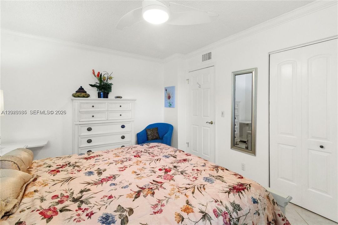 For Sale: $259,000 (2 beds, 2 baths, 1280 Square Feet)