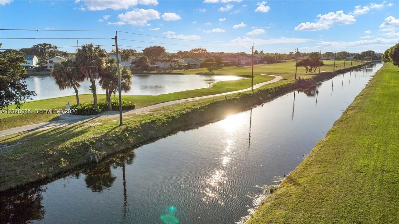 For Sale: $259,000 (2 beds, 2 baths, 1280 Square Feet)