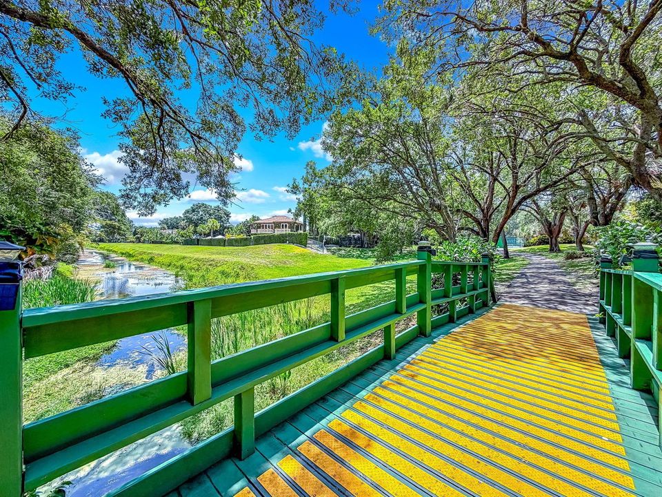 Bridge to Park