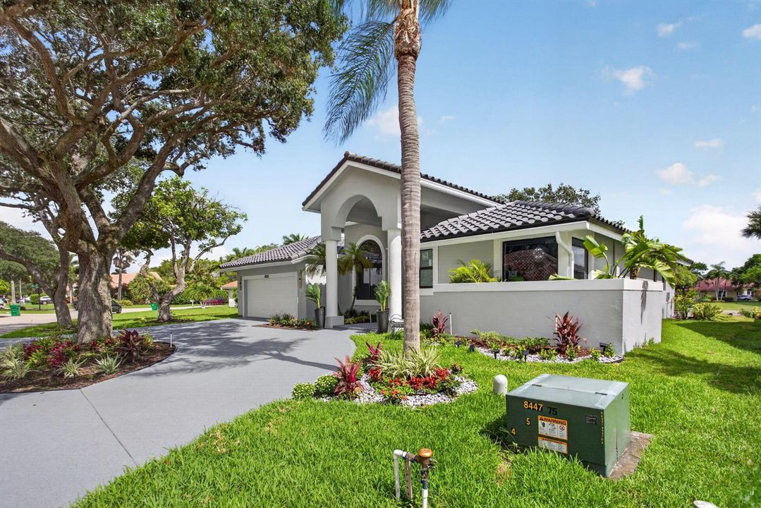 27-web-or-mls-8521 -5103