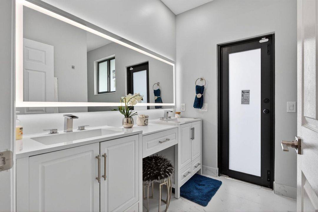 49-web-or-mls-8521 -5218