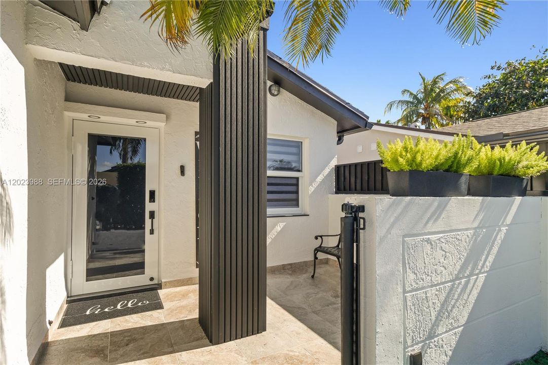En Venta: $649,000 (3 camas, 2 baños, 1818 Pies cuadrados)