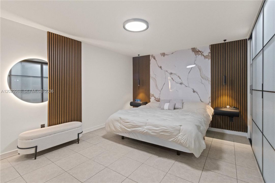 En Venta: $649,000 (3 camas, 2 baños, 1818 Pies cuadrados)