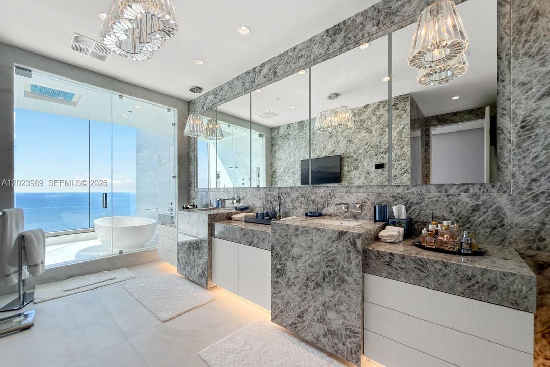 For Sale: $12,900,000 (4 beds, 5 baths, 4021 Square Feet)