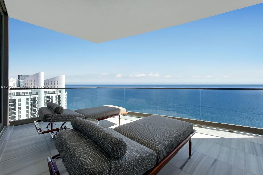 For Sale: $12,900,000 (4 beds, 5 baths, 4021 Square Feet)