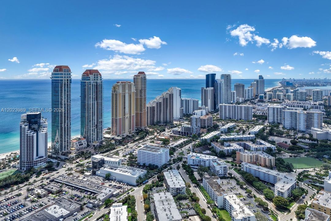 For Sale: $12,900,000 (4 beds, 5 baths, 4021 Square Feet)