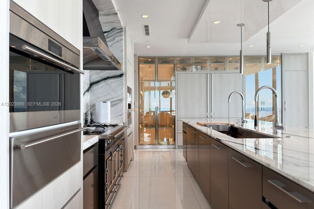 For Sale: $12,900,000 (4 beds, 5 baths, 4021 Square Feet)