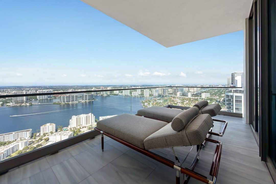 For Sale: $12,900,000 (4 beds, 5 baths, 4021 Square Feet)