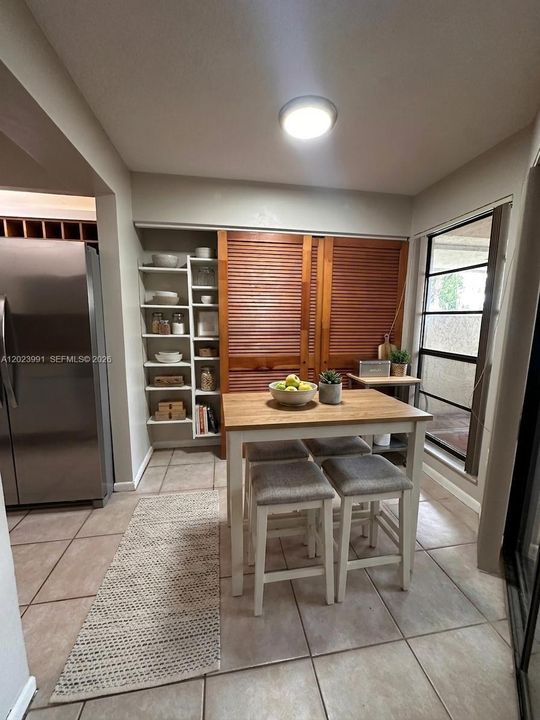 Activo con contrato: $310,000 (2 camas, 2 baños, 1200 Pies cuadrados)