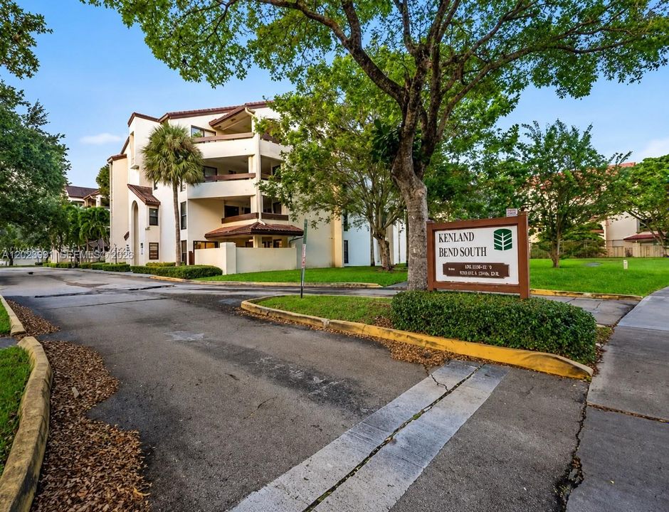 Activo con contrato: $310,000 (2 camas, 2 baños, 1200 Pies cuadrados)