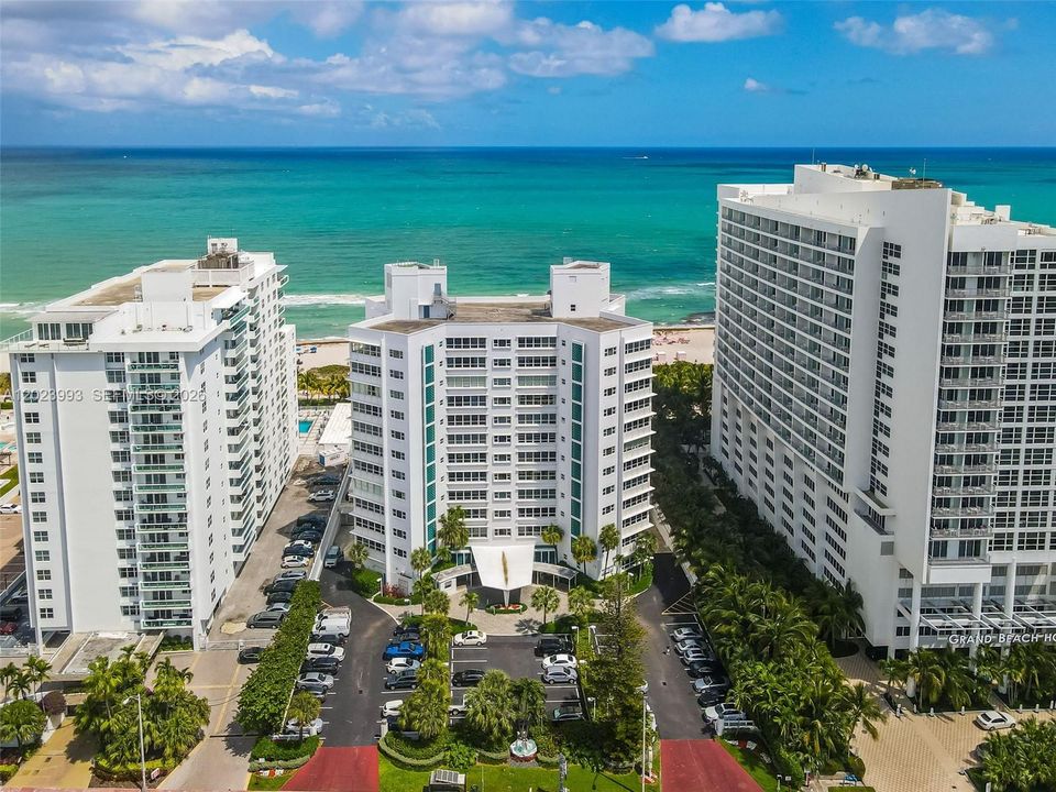 For Rent: $6,500 (2 beds, 2 baths, 1760 Square Feet)