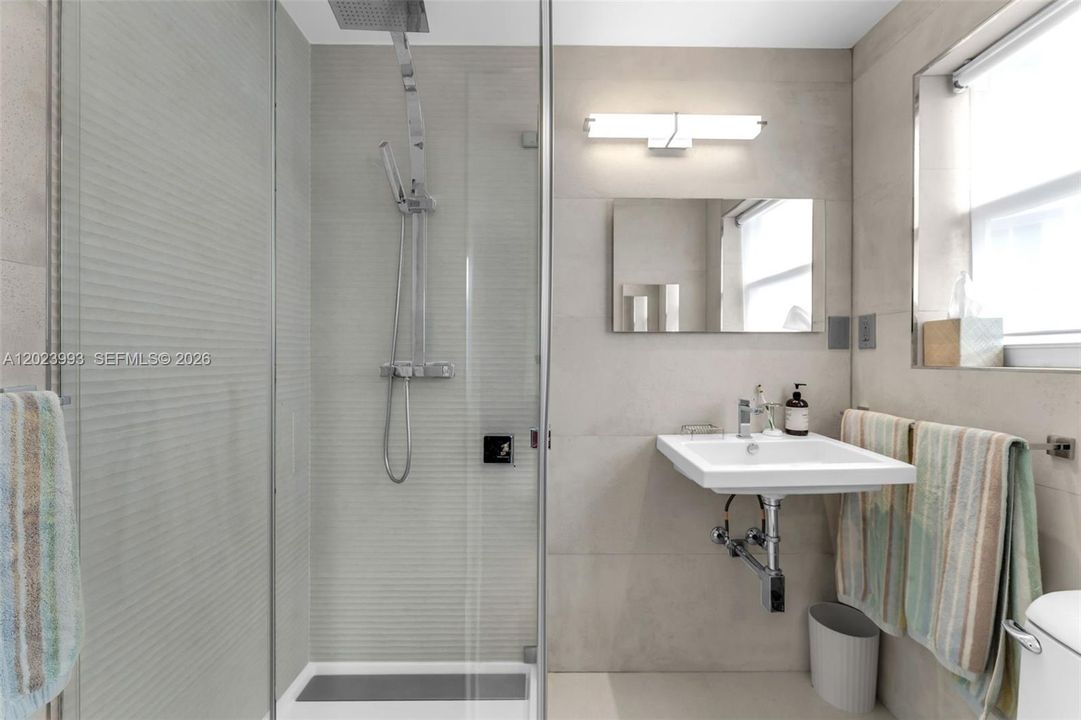 For Rent: $6,500 (2 beds, 2 baths, 1760 Square Feet)