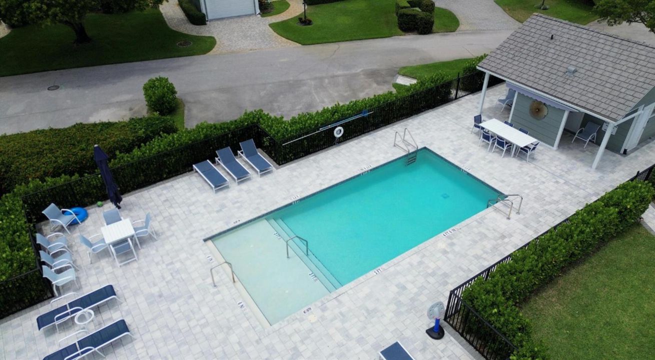11 HOLLY DR 20