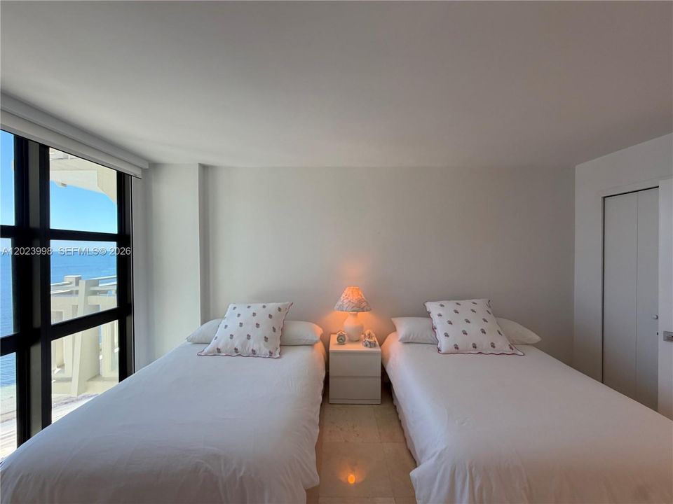 For Rent: $9,000 (2 beds, 2 baths, 1409 Square Feet)