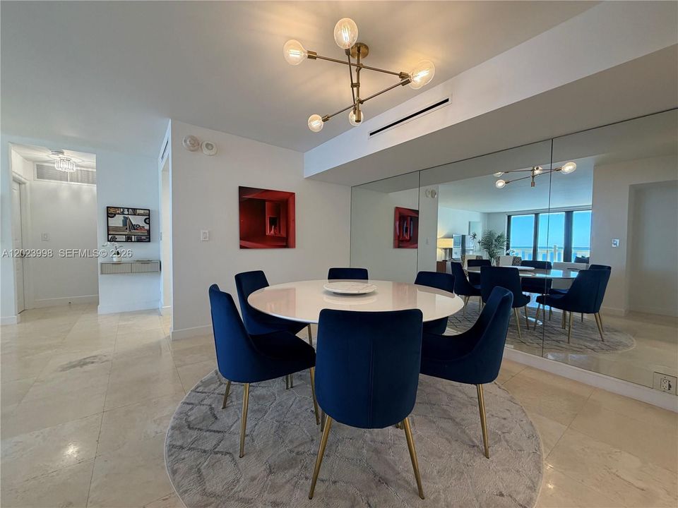 For Rent: $9,000 (2 beds, 2 baths, 1409 Square Feet)